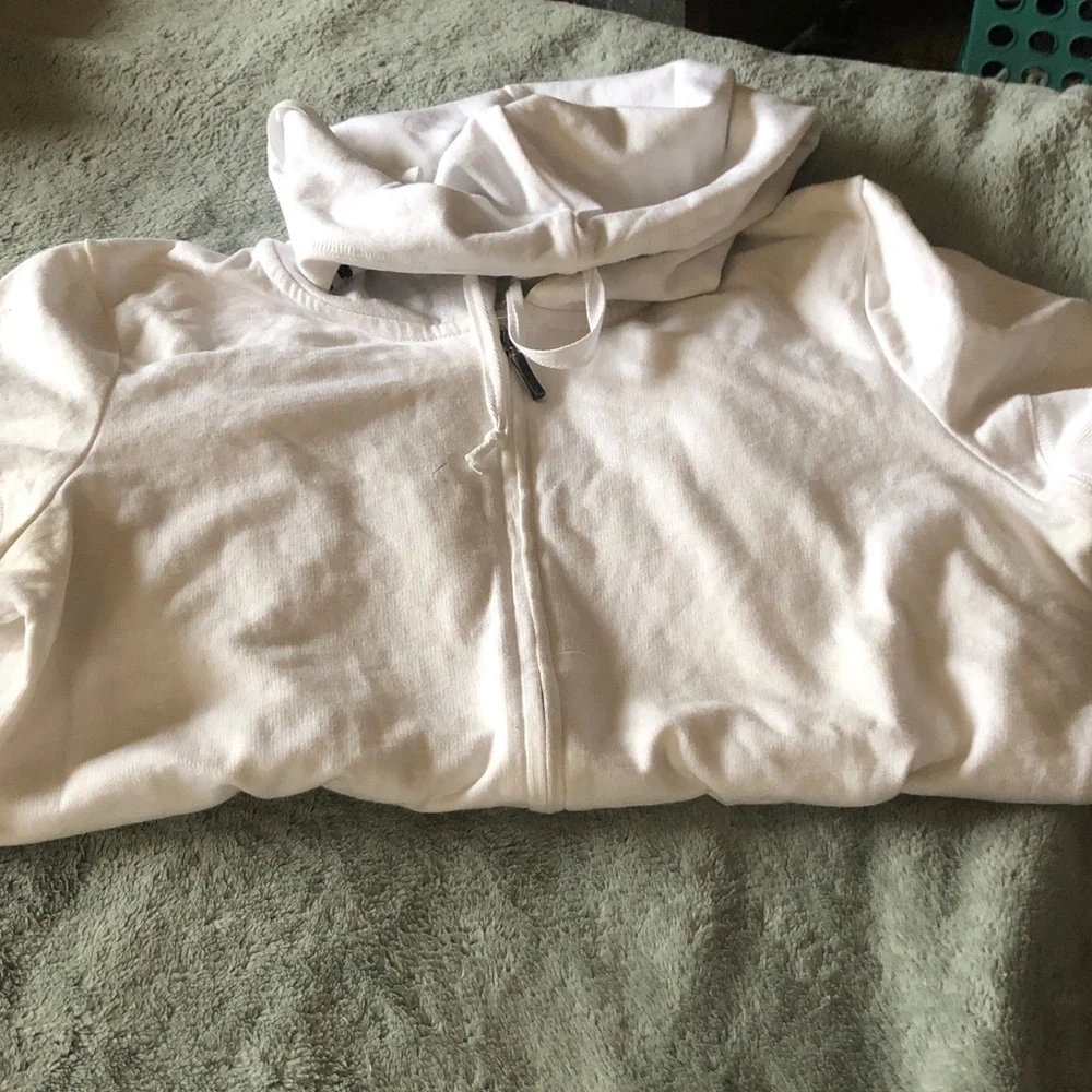 White Zip-Up Hoodie with Pockets short sleeve - Picture 2 of 10